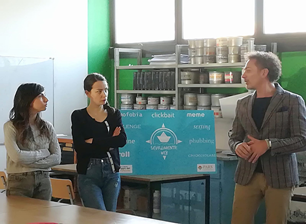 Sic_dentro Il Progetto Sicuramente Web nelle scuole dell'Emilia Romagna - Nuovo Villaggio del Fanciullo - ETS